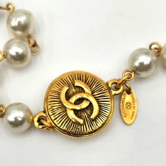 #56 - Authentic Chanel Necklace Coco Mark Circle Gold-Plated Fake Pearl Necklace - Picture 2 of 11
